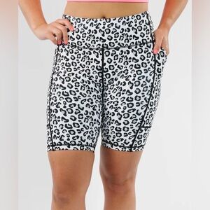 KIAVA 8” Luxe shorts- Leopard Print High-Waist Women’s Bike Shorts - White/Black